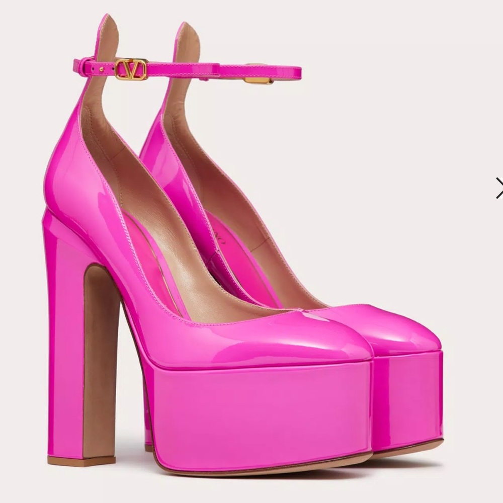 VALENTINO Rockstud Tan-Go Ankle Strap Platform Heel Pump